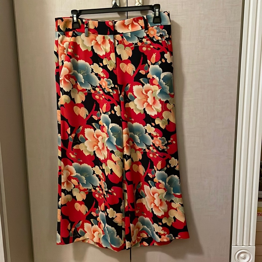 LOFT Flowered Capri Pants